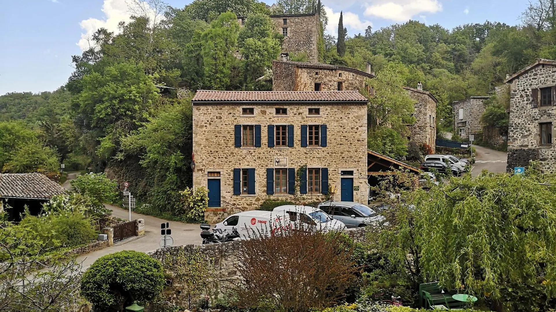 Location Pour Professionnel En Deplacement Thorrenc France