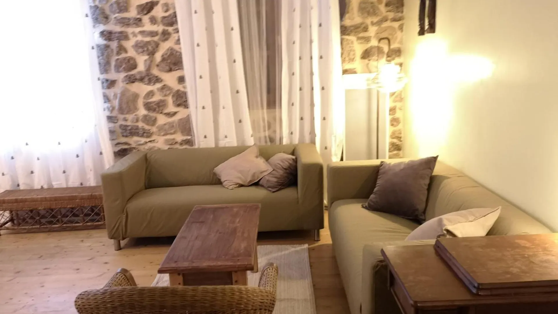 Location Pour Professionnel En Deplacement Thorrenc Apartment